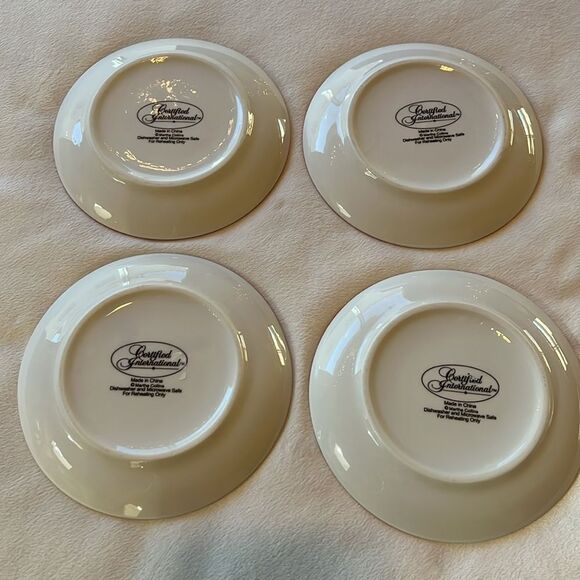 Certified International Christmas Saucers Plates 6 In Set 4 Mistletoe Berries - Picture 4 of 6